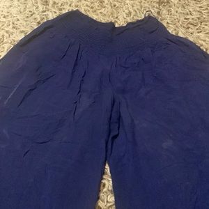 Blue long flare plants woren very lightly